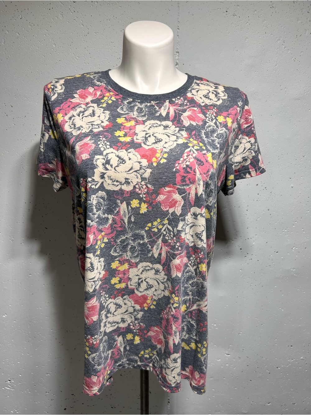 Torrid Women’s Floral Graphic Short Sleeve Classic Fit Tee Top